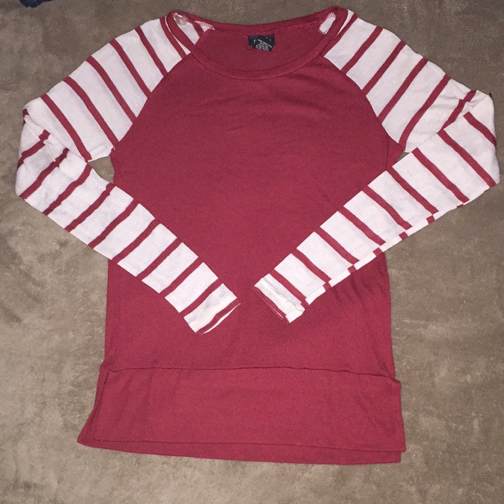 Long sleeve shirt.